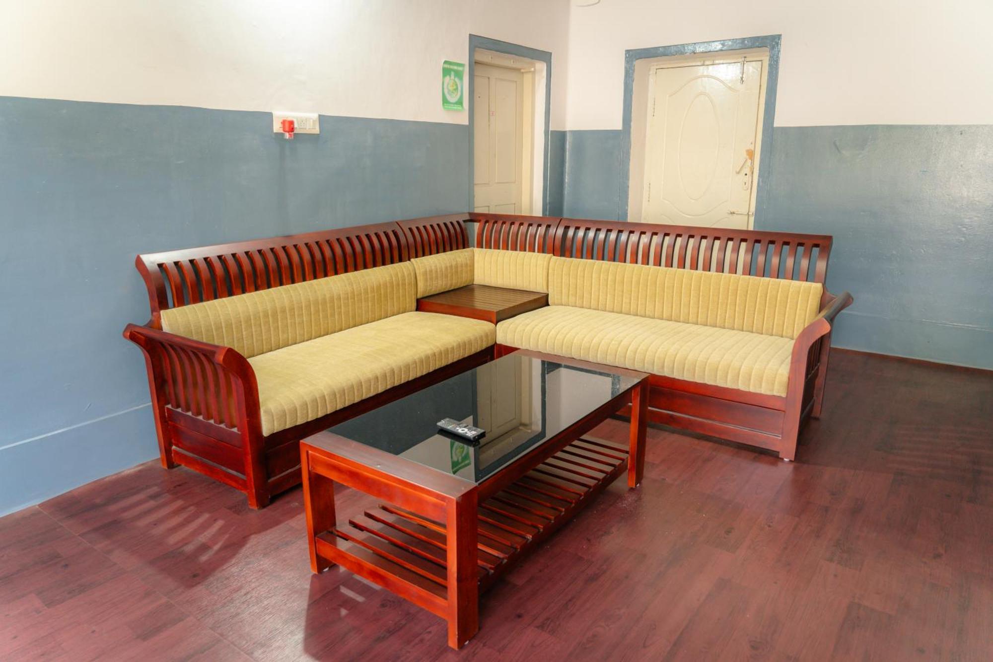 Leo Vishroam Hostel Mysore Exterior photo